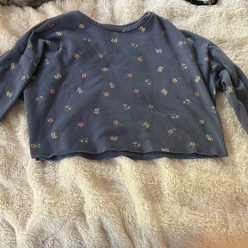 Cropped floral sweater